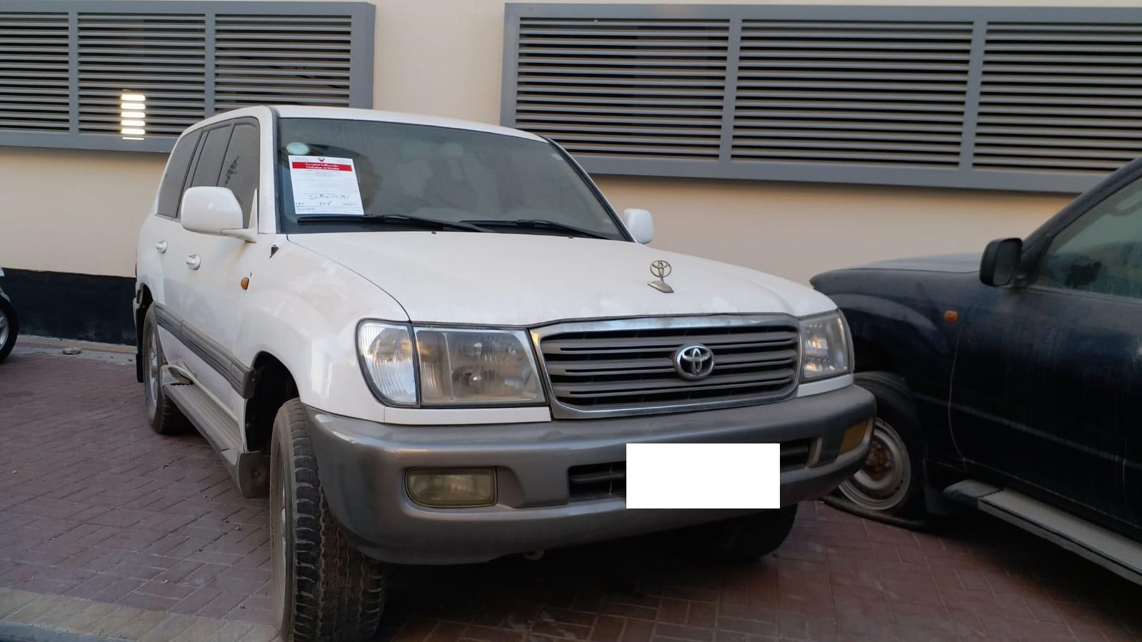 بلدية "الجنوبية" تخطر 30 سيارة مهجورة وخربة في "الحجيات"