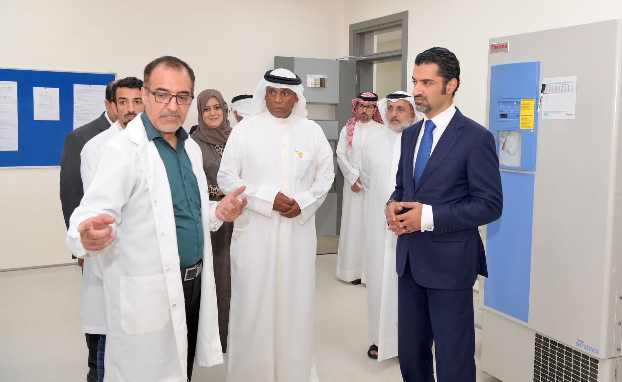 وزير "البلديات" يتفقد المركز الوطني للمختبرات الزراعية بهورة عالي