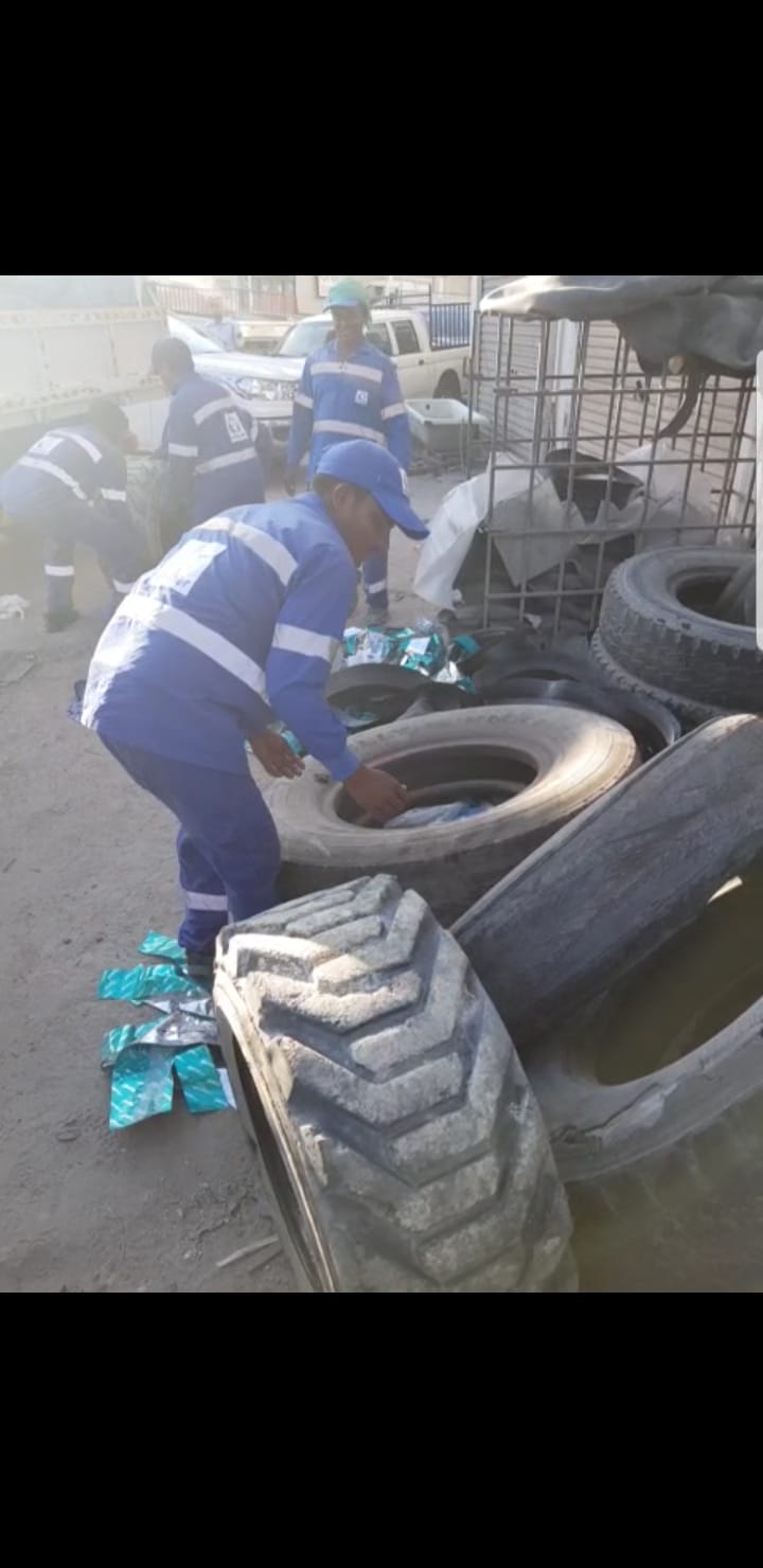 بلدية "الجنوبية" تزيل إشغالات الطريق في النويدرات مجمع 646