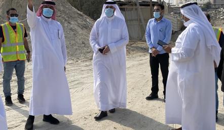 مدير عام بلدية "الجنوبية" والعضو البلدي يقومان بجولة ميدانية في "هورة سند"