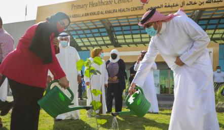 مراكز الرعاية الصحية الأولية وبلدية الجنوبية يبحثان زيادة الرقعة الخضراء بالمراكز الصحية