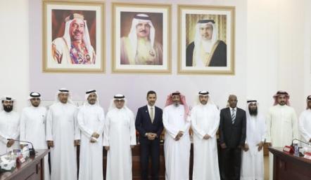 الوزير المبارك في صورة جماعية مع أعضاء مجلس بلدي الجنوبية 