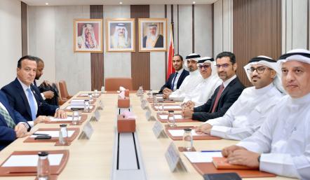 وزير شئون البلديات والزراعة يلتقي منسق المكتب شبه الإقليمي لمنظمة الأغذية الزراعية للأمم المتحدة لدول مجلس التعاون الخليجي واليمن