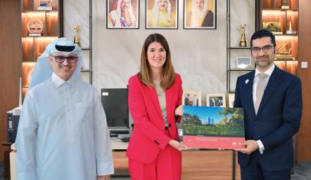 وزير شئون البلديات والزراعة يستقبل رئيسة البرنامج القطري لبرنامج الأمم المتحدة للمستوطنات البشرية بمناسبة انتهاء فترة عملها