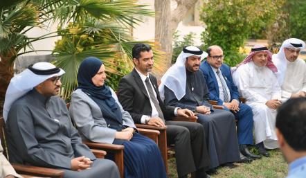 وزير شؤون البلديات والزراعة والأمين العام للمبادرة الوطنية لتنمية القطاع الزراعي يبحثان مع المزارعين سبل تطوير القطاع الزراعي في المملكة