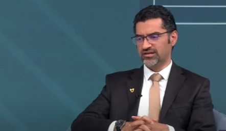 من اللقاء التلفزيوني مع سعادة المهندس وائل بن ناصر المبارك في "برنامج خاص"