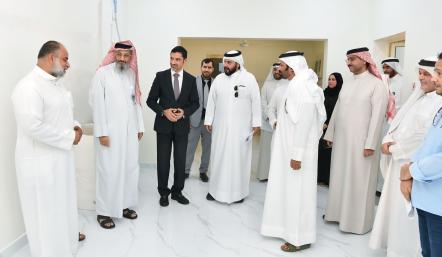 وزير شؤون البلديات والزراعة والنائب علي الدوسري يتفقدان سير العمل بمشروع تنمية المدن والقرى في الدائرة التاسعة بالمحافظة الجنوبية