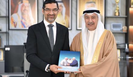 وزير شؤون البلديات والزراعة يستقبل رئيس وأعضاء جمعية البحرين لتسامح وتعايش الأديان "تعايش"