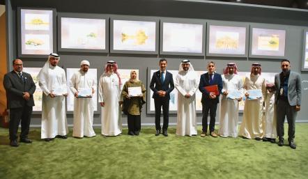  وزير شؤون البلديات والزراعة يتفقد معرض البحرين الدولي "مراعي 2025" ويؤكد أهميته في تعزيز توجهات الأمن الغذائي