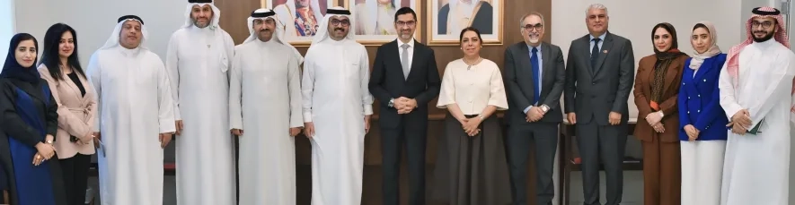 وزير شؤون البلديات والزراعة يجتمع مع رئيس جمعية البحرين لتنمية المؤسسات الصغيرة والمتوسطة