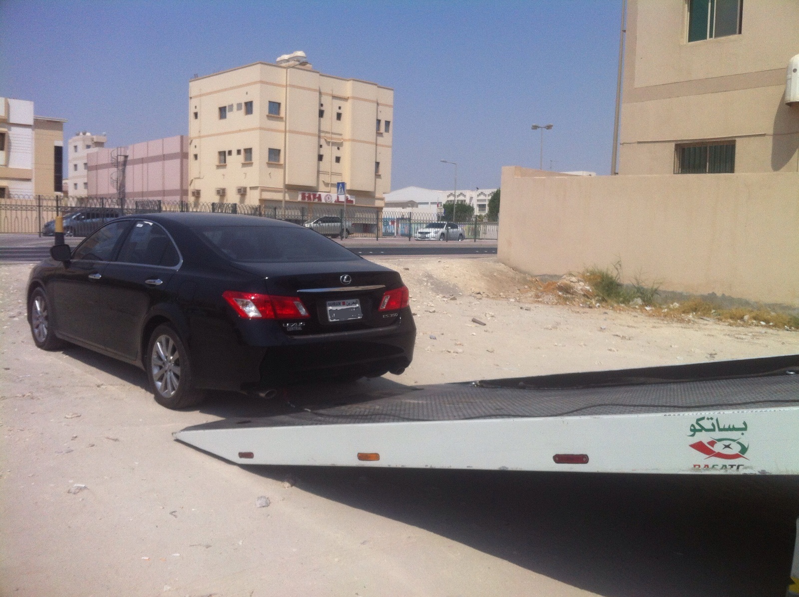 استمع إلى ملاحظات واحتياجات المنتفعين بالمحلات... وكيل "البلديات" يقوم بزيارة تفقدية للسوق الشعبي بمدينة عيسى